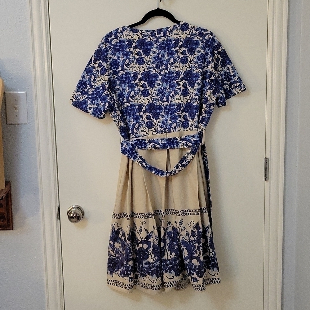Sucrefas Retro 1940s floral belted Land Girl shirt dress - Picture 7 of 12